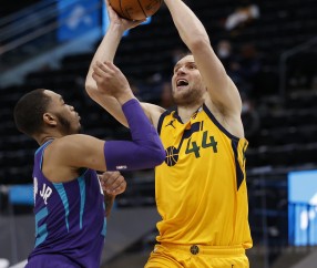 关键时刻中超焦点战，犹他爵士主帅复盘，气氛紧张，细节决定成败的简单介绍-yy易游网站