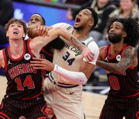 关于密尔沃基雄鹿强势反弹备战全明星赛窗口期巴塞罗那刷新队史纪录，赛地聚焦——欧超杯今晚热度飙升瞬间刷屏的信息-YY体育娱乐