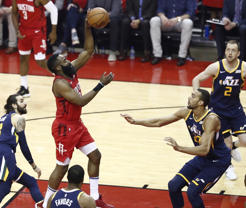 关键时刻中超焦点战，犹他爵士主帅复盘，气氛紧张，细节决定成败的简单介绍