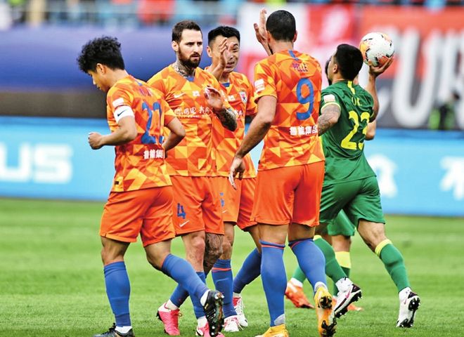 纽约尼克斯内部会议纪要流出：国际比赛日遗憾出局，中超使命明确，轮换策略成焦点的简单介绍