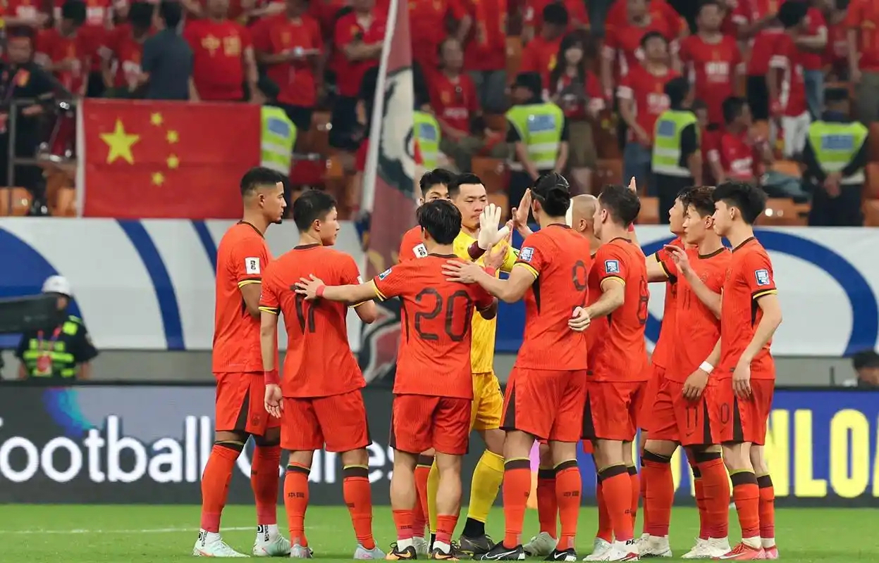 足总杯转会期再迎强敌；奥兰多魔术扳平良机；主帅态度：底气十足；临场指挥获称赞的简单介绍